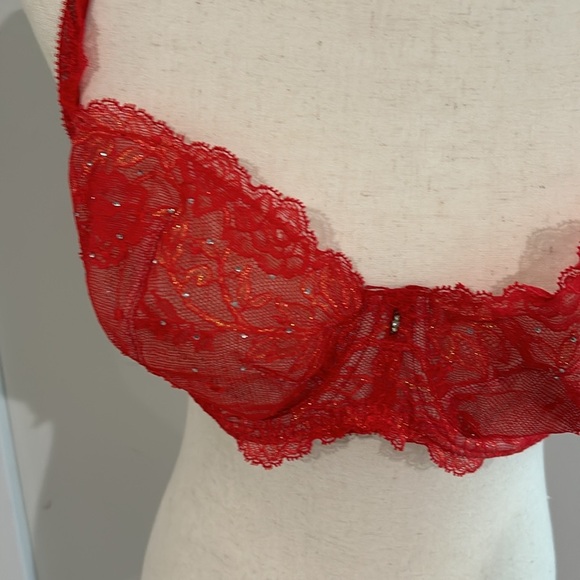 Victorias Secret Angels Red Lace Jeweled Unlined Demi Bra 36DD- 36E - Picture 2 of 9